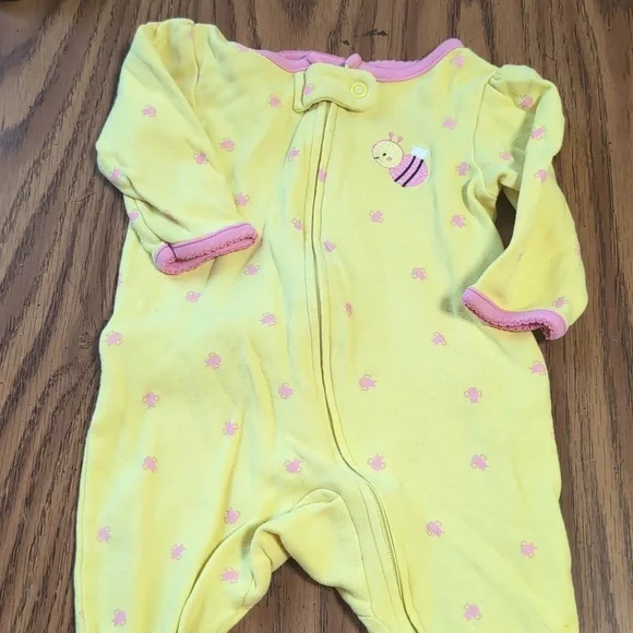 Carter's 3-Piece Footie Pajama Bundle Girl's Size 0-3 Months - Picture 6 of 7
